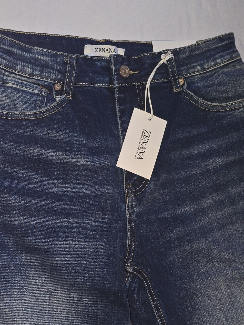NWT Zenana Women's Jeans Size 30 Straight Leg Medium Wash